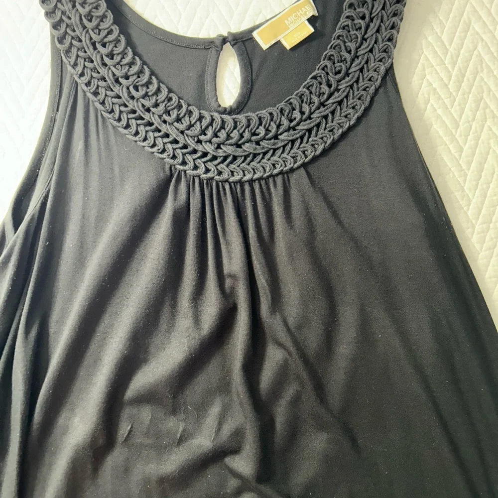 Michael Kors women’s size M‎ sleeveless pull on dress with crocheted neckline